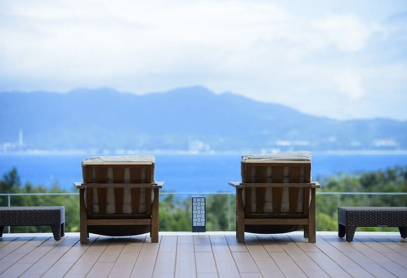 בית מלון כפרי The Ritzcarlton Okinawa