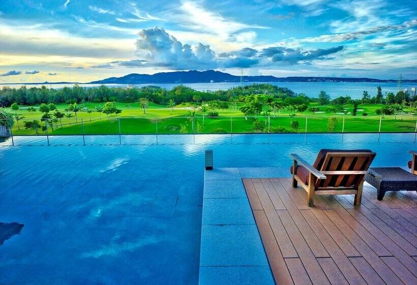 בית מלון כפרי The Ritzcarlton Okinawa