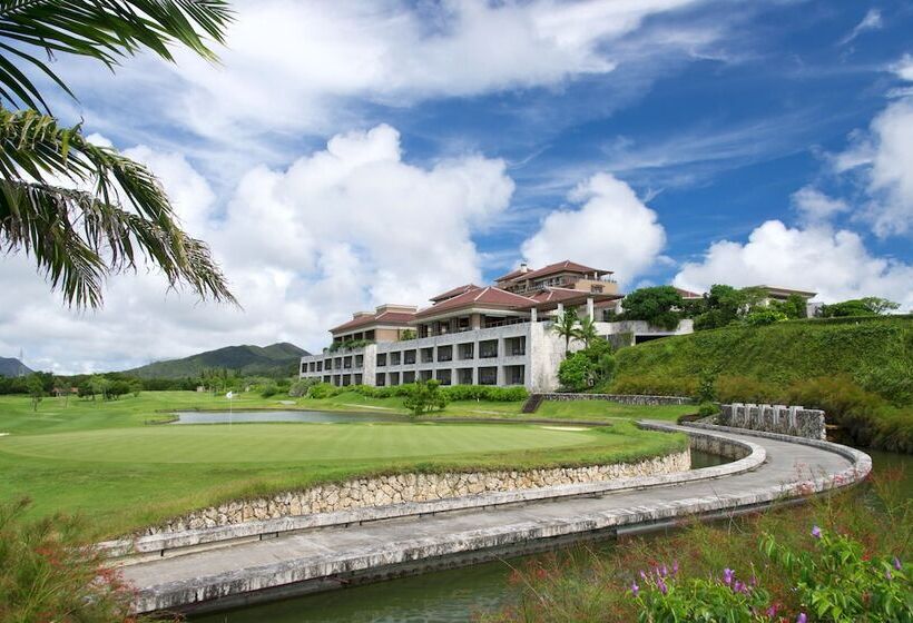 בית מלון כפרי The Ritzcarlton Okinawa