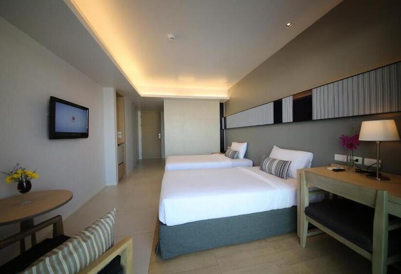 호텔 The Sun Xclusive