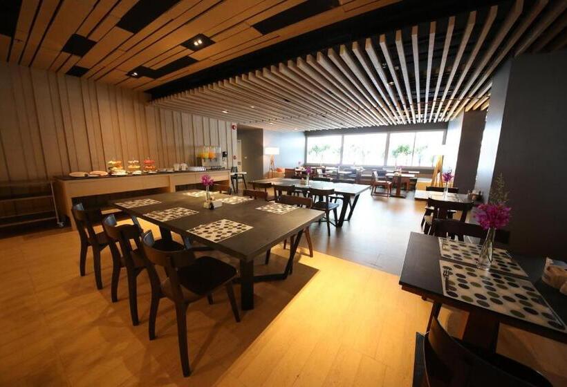 酒店 The Sun Xclusive