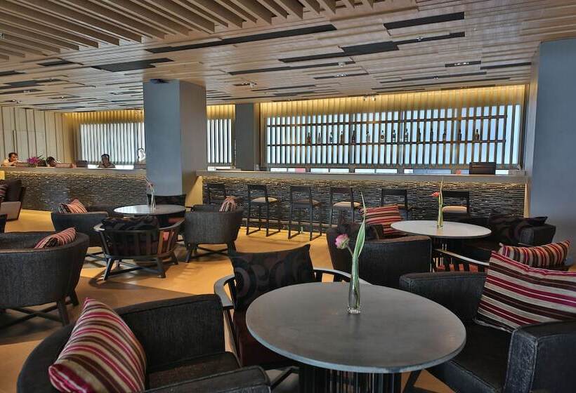 酒店 The Sun Xclusive