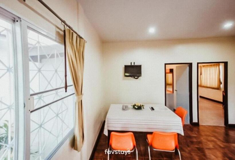 Отель Twin Palms Resort Pattaya, Sha Extra Plus Certified