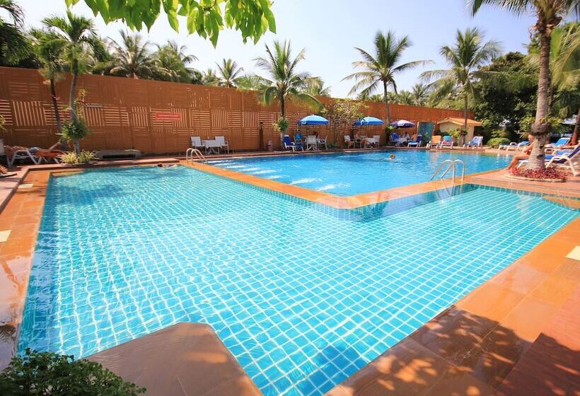 Отель Twin Palms Resort Pattaya, Sha Extra Plus Certified