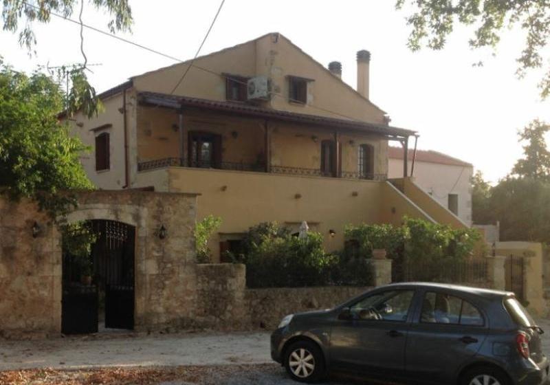 בית מלון כפרי Vamos Cottages