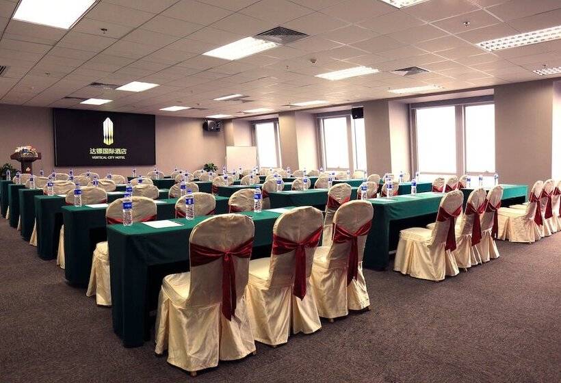 هتل Vertical City