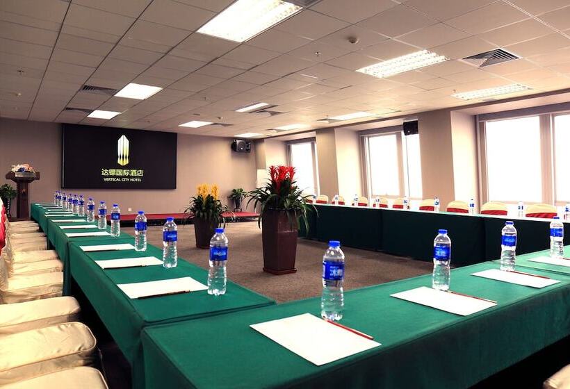 هتل Vertical City