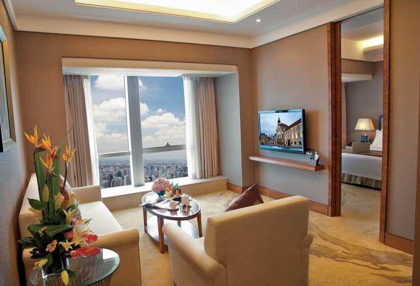 هتل Vertical City