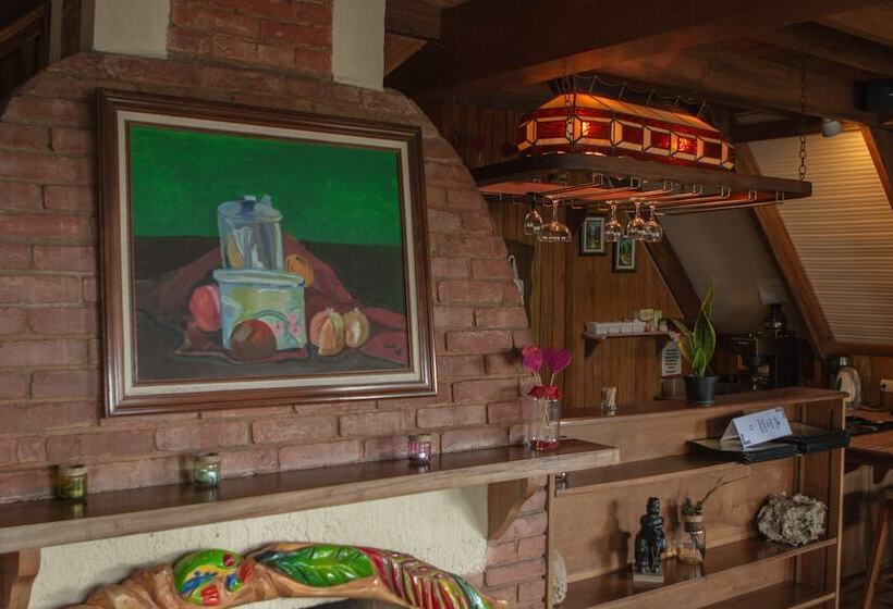 Hotell Villa Zurquí