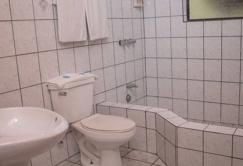 Hotell Villa Zurquí