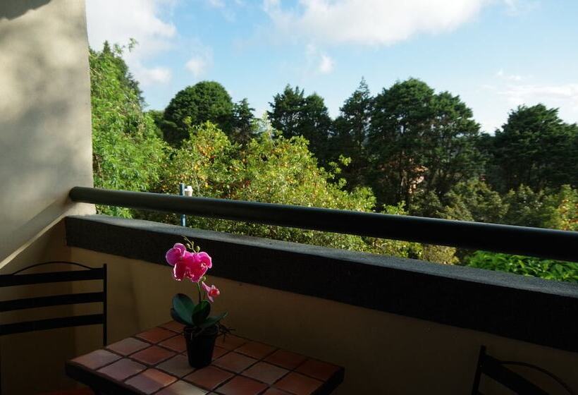 Hotell Villa Zurquí