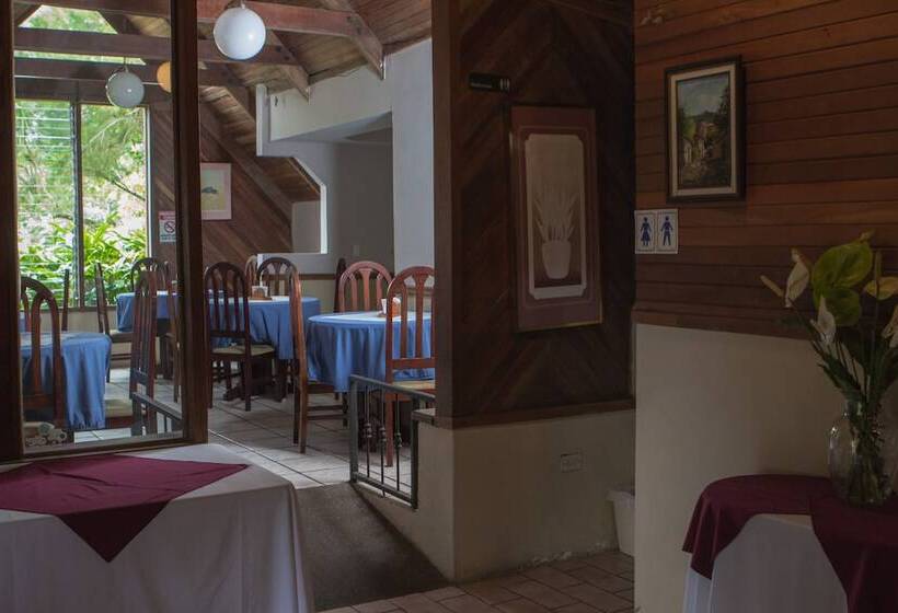 Hotell Villa Zurquí