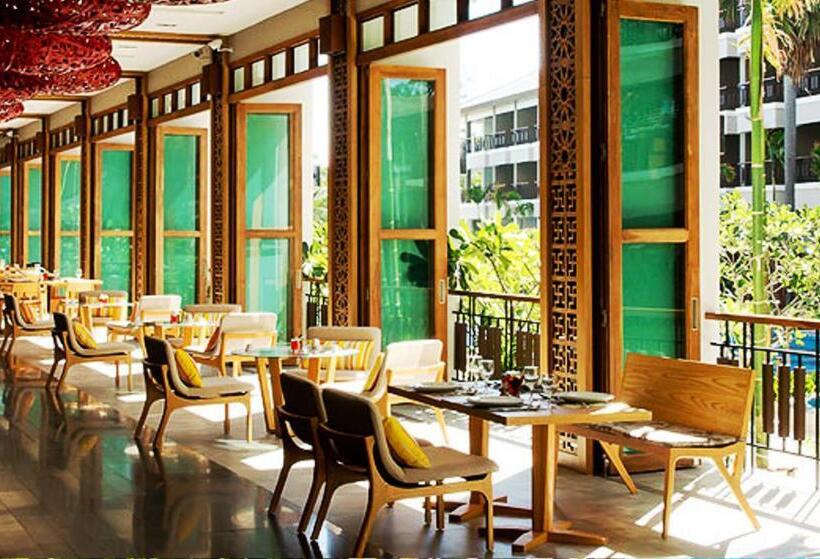 Отель Welcome World Beachfront Resort