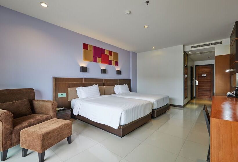 Отель Welcome World Beachfront Resort