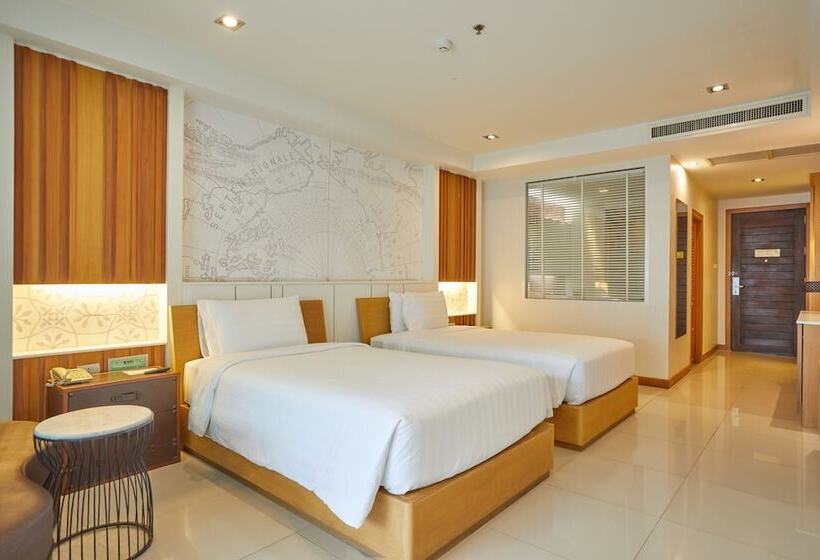 Отель Welcome World Beachfront Resort