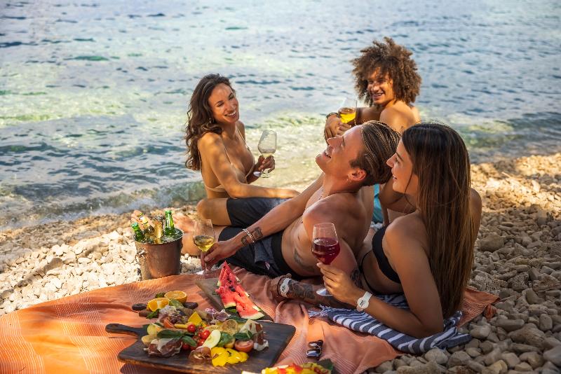 Places Hvar Hotel By Valamar