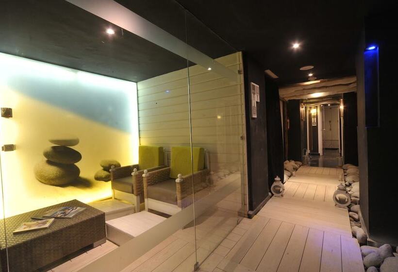 Le Trianon Luxury Hotel & Spa