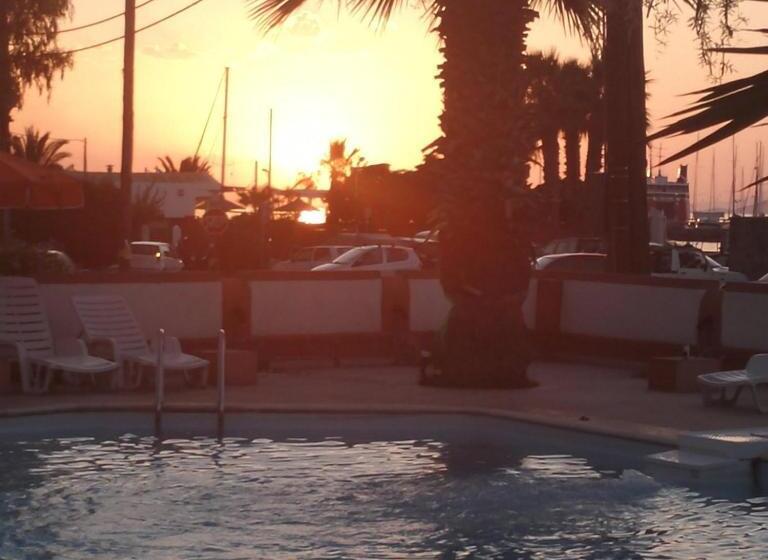 Miranta Hotel   Apartments & Studios