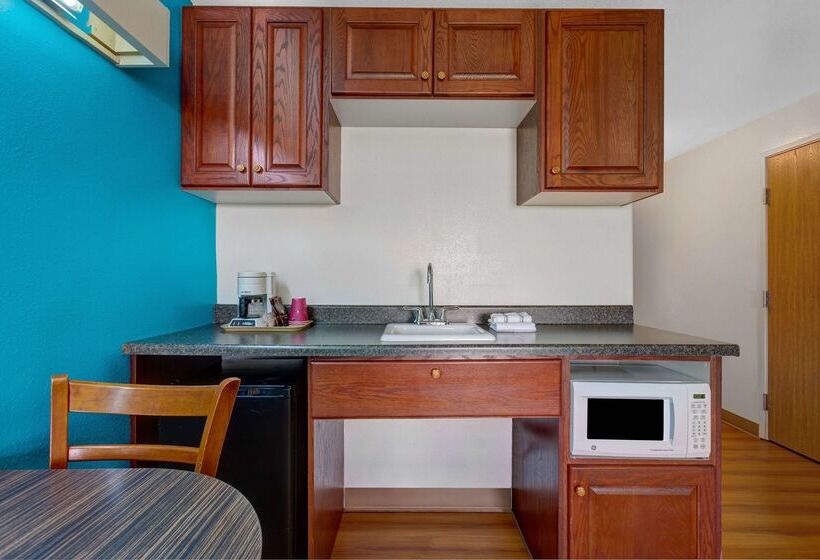 Motel 6idaho Falls, Id  Snake River