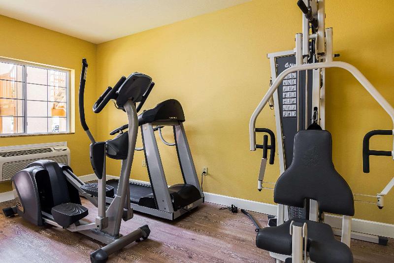 Мотель Econo Lodge Inn & Suites Bryant