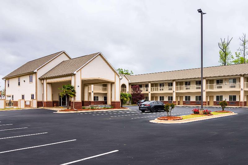 Мотель Econo Lodge Inn & Suites Bryant
