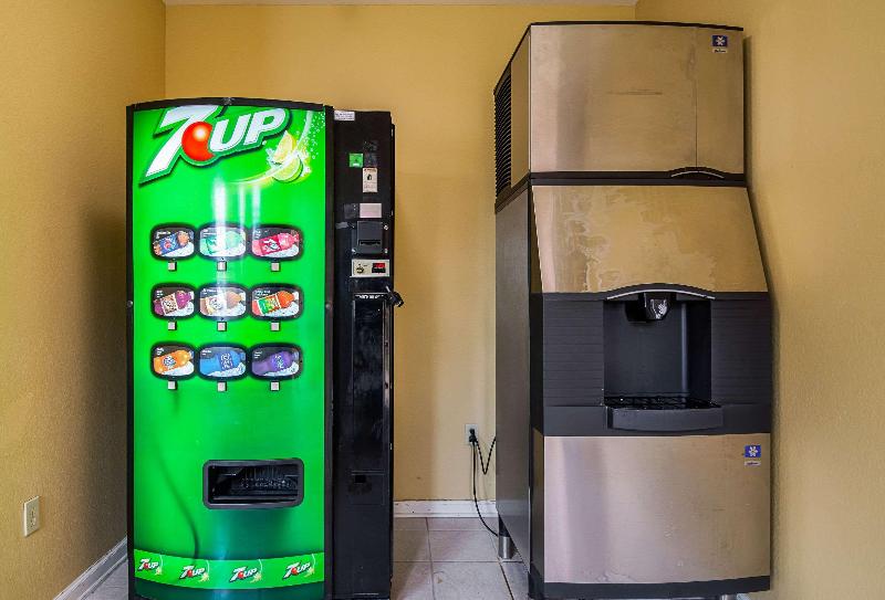 Мотель Econo Lodge Inn & Suites Bryant