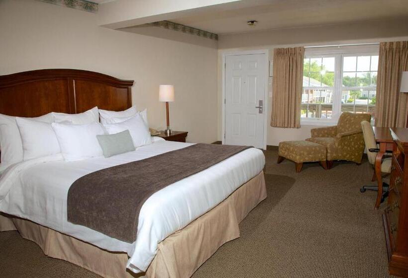 فندق على الطريق Holiday Hill Inn & Suites