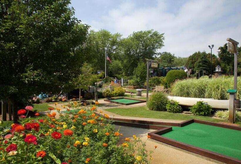 فندق على الطريق Holiday Hill Inn & Suites