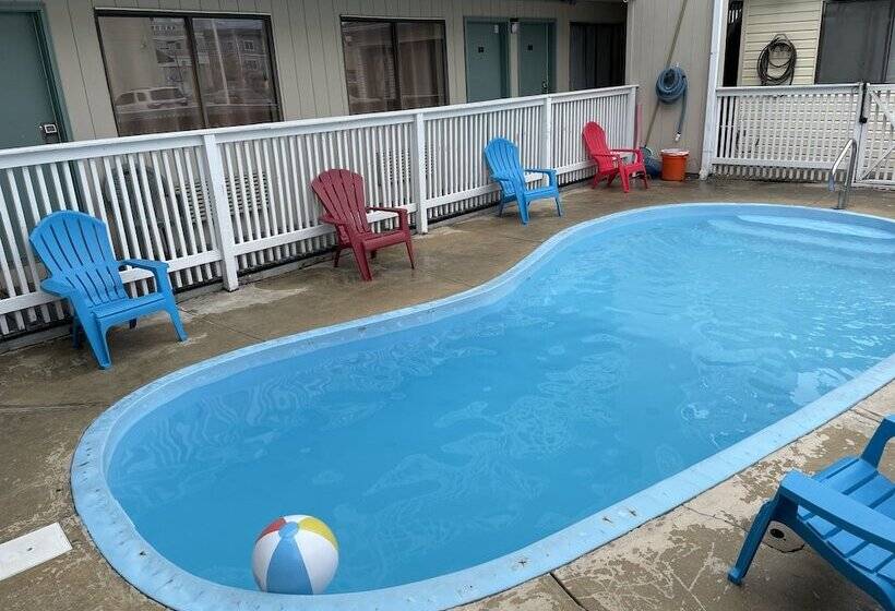 فندق على الطريق Sea Palace Inn