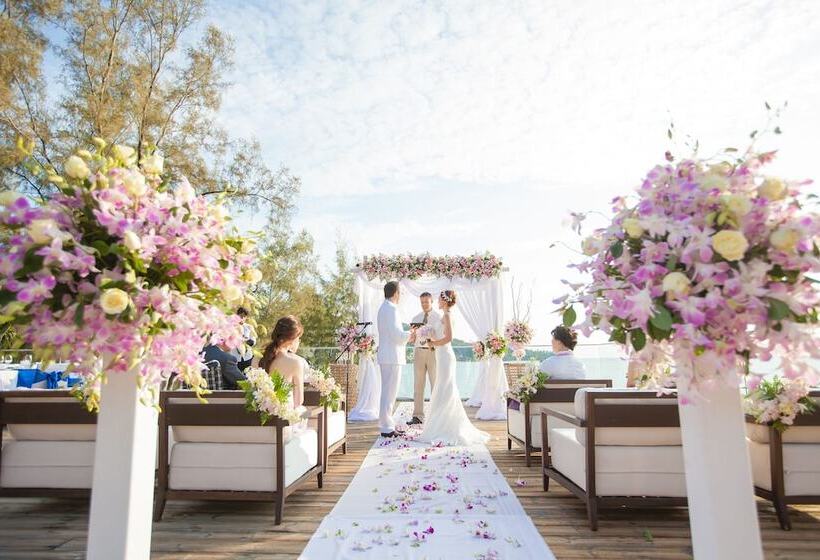 Novotel Phuket Kamala Beach