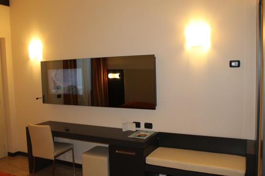 מוטל Elysium Hotel Raya