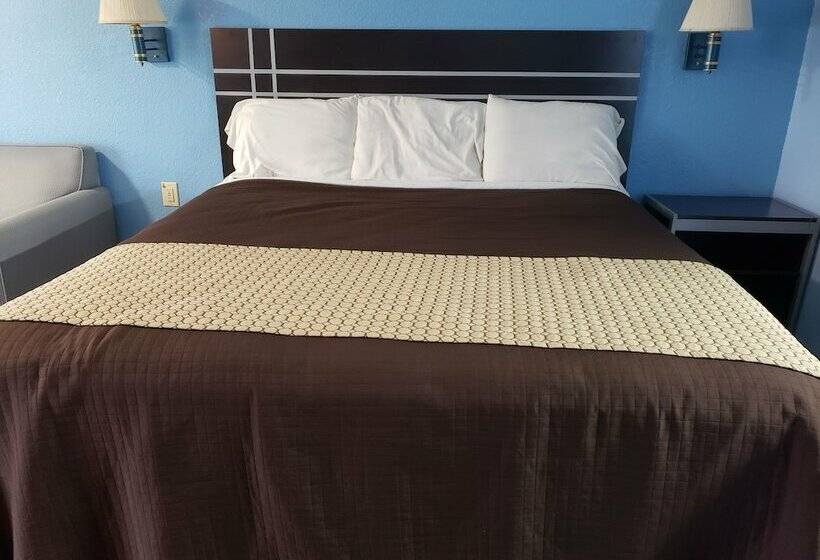 Regency Inn Motel By The Beach