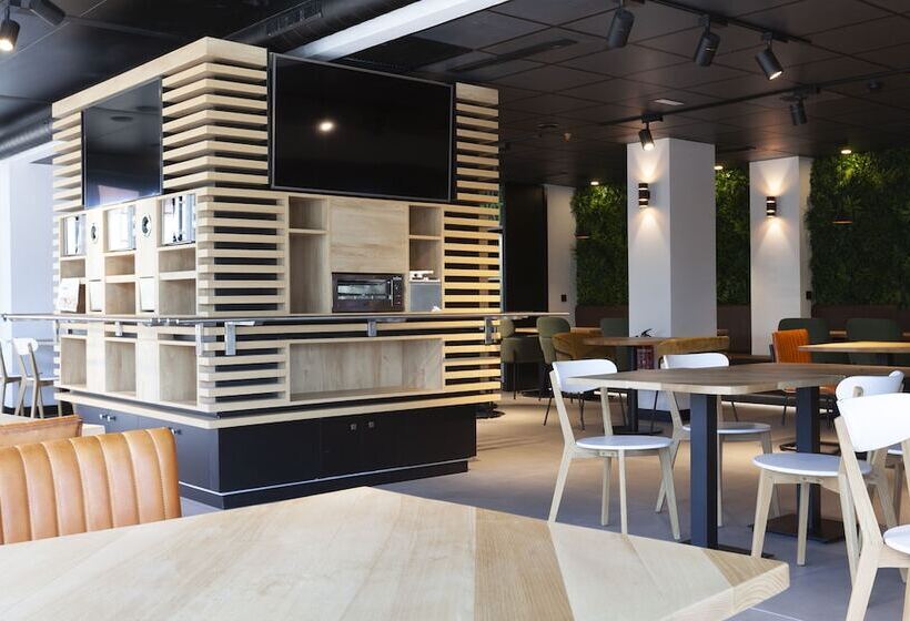 اقامتگاه Vertice Roomspace