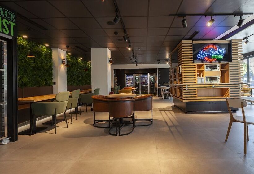 اقامتگاه Vertice Roomspace