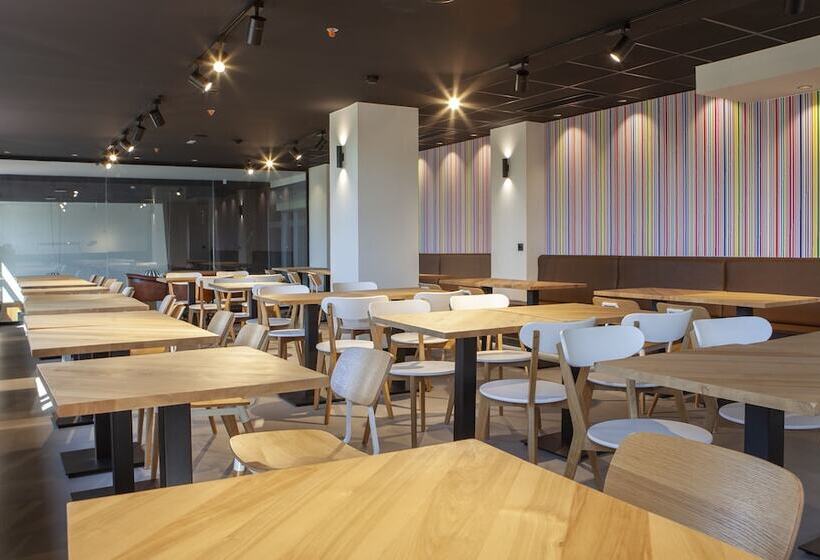 اقامتگاه Vertice Roomspace