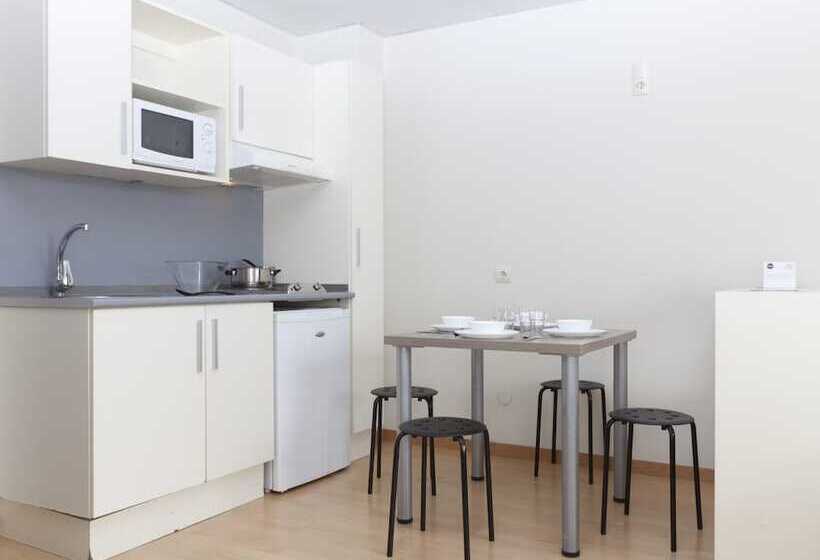 اقامتگاه Vertice Roomspace