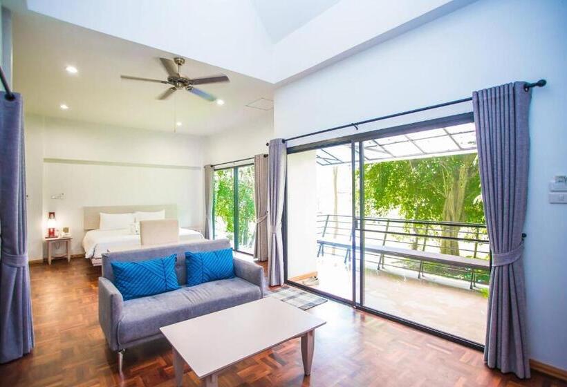 Sappraiwan Elephant Resort & Sanctuary