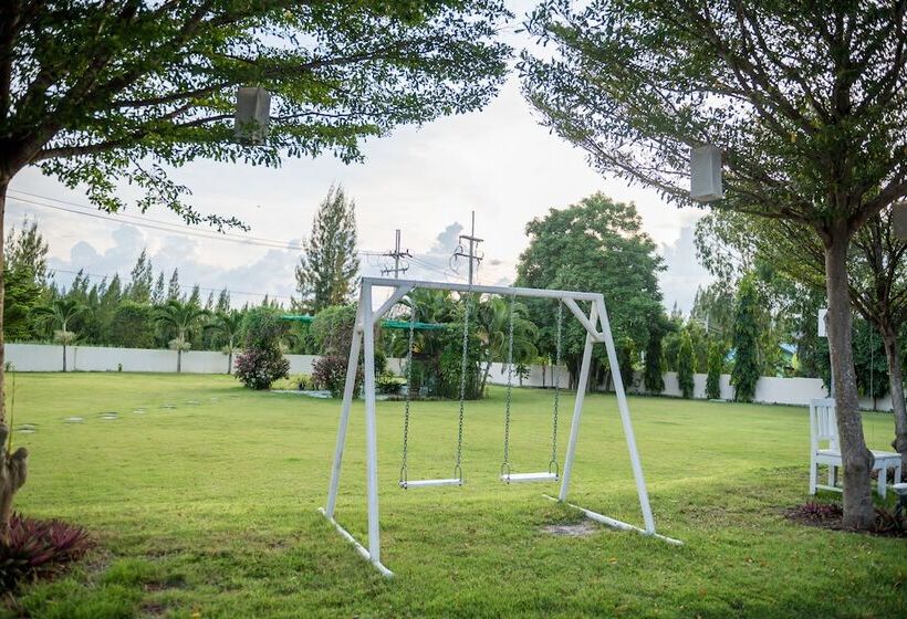 Tai Pan Resort And Condominium