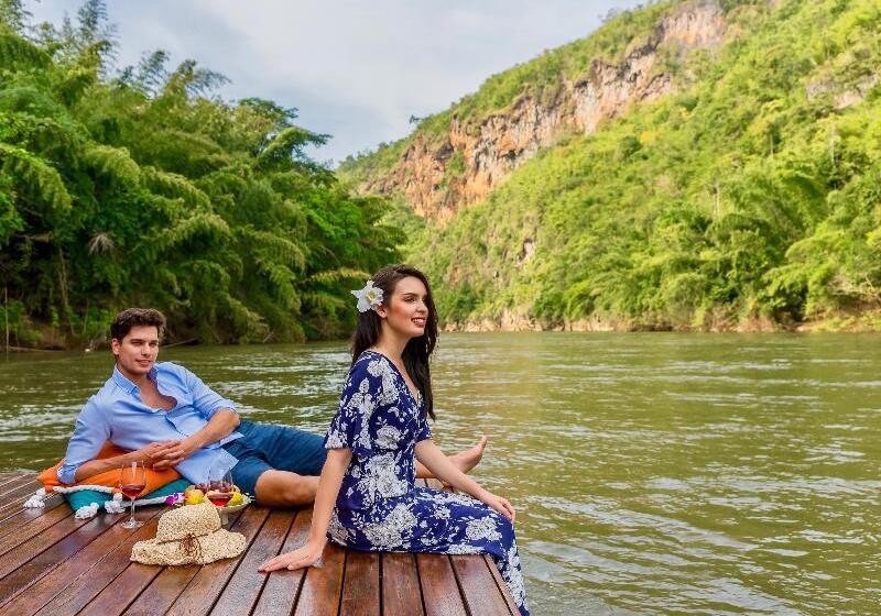 منتجع The Float House River Kwai