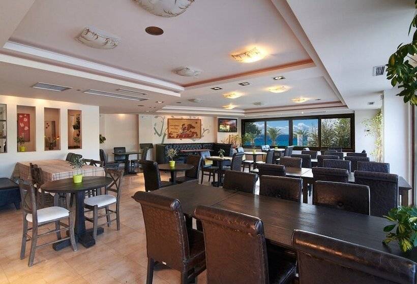 Toroni Blue Sea Hotel & Spa