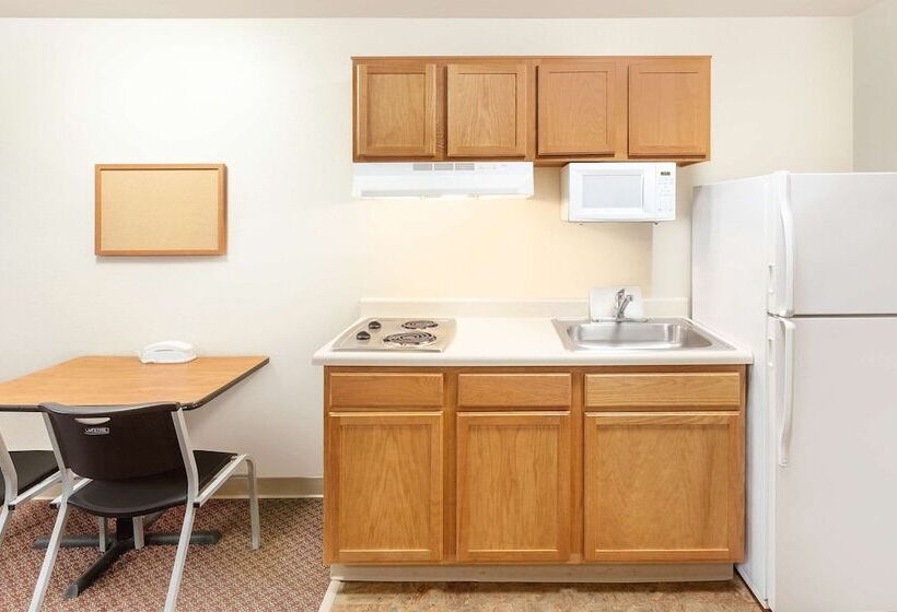 Woodspring Suites Sioux Falls