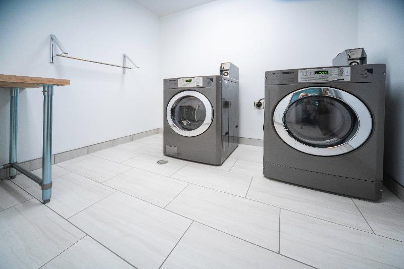 בית מלון כפרי Holiday Inn Express & Suites Brevard - City Center