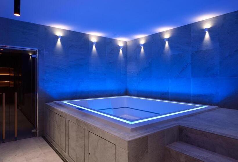 Отель Milano Verticale | Una Esperienze