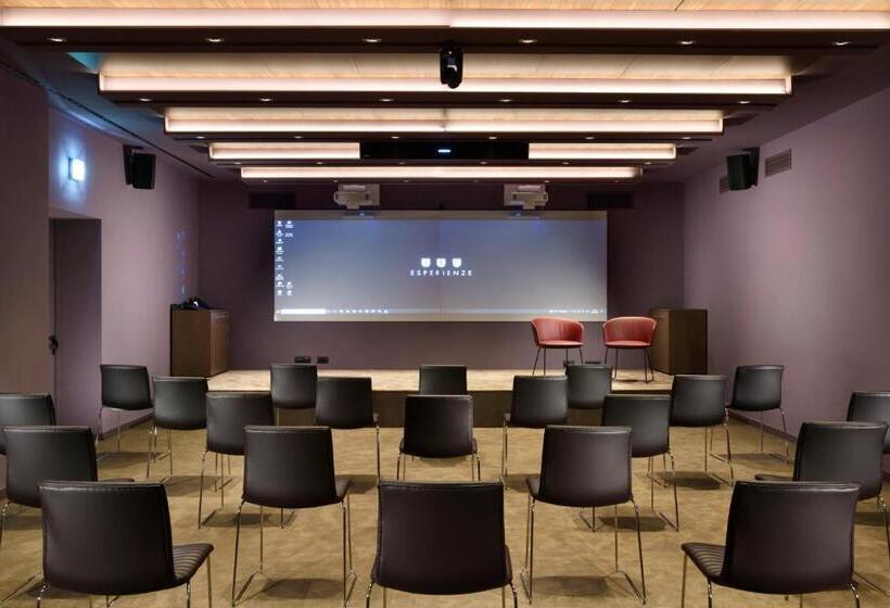 Отель Milano Verticale | Una Esperienze