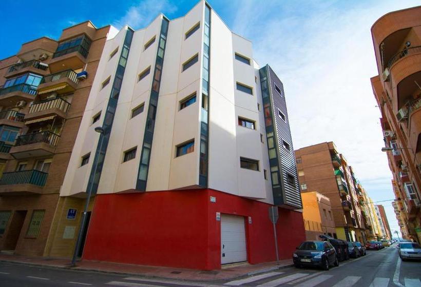 Apartamentos 16:9 Playa Suites