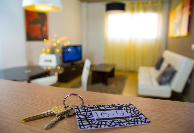 Apartamentos 16:9 Playa Suites