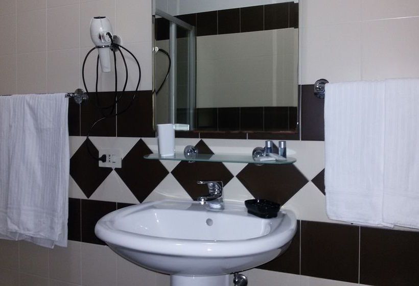 تختخواب و صبحانه Bed&Breakfast I Tre Pupazzi