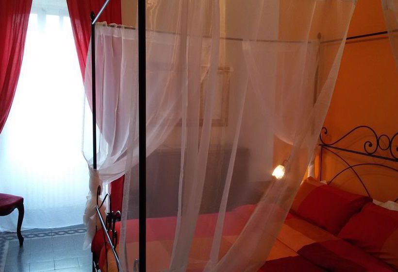 تختخواب و صبحانه Bed&Breakfast I Tre Pupazzi