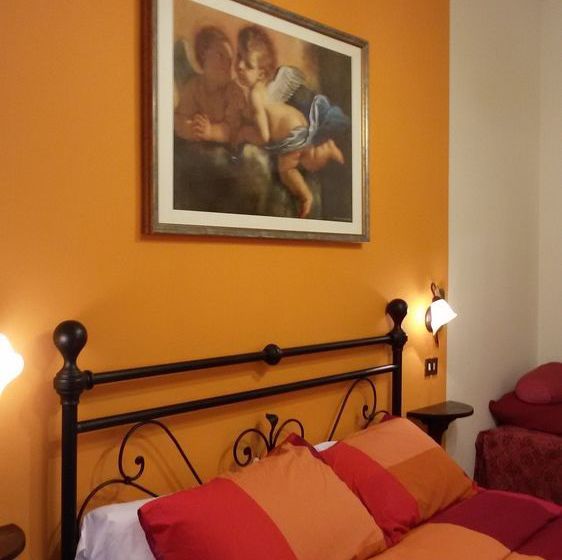 تختخواب و صبحانه Bed&Breakfast I Tre Pupazzi