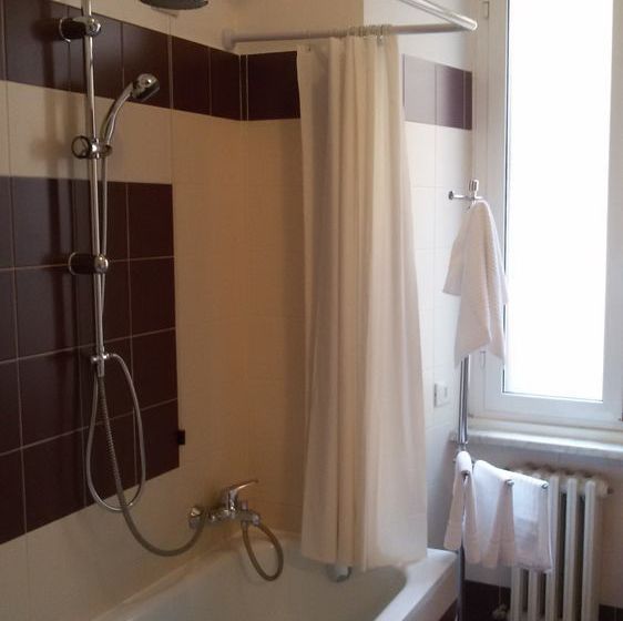 تختخواب و صبحانه Bed&Breakfast I Tre Pupazzi